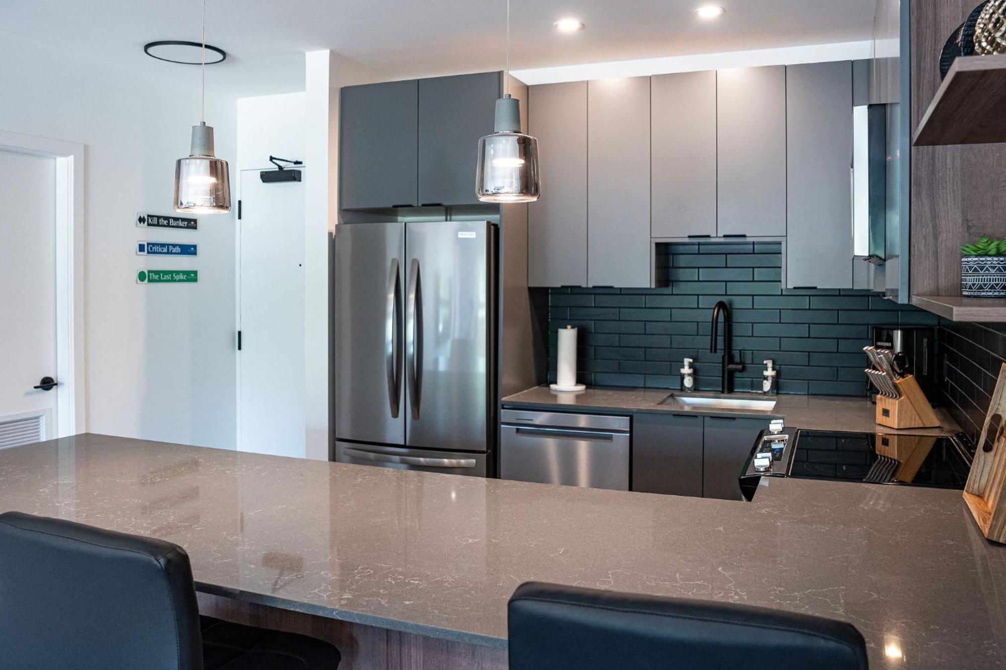 Apartamento Alpine Haven By Revelstoke Vacations Exterior foto