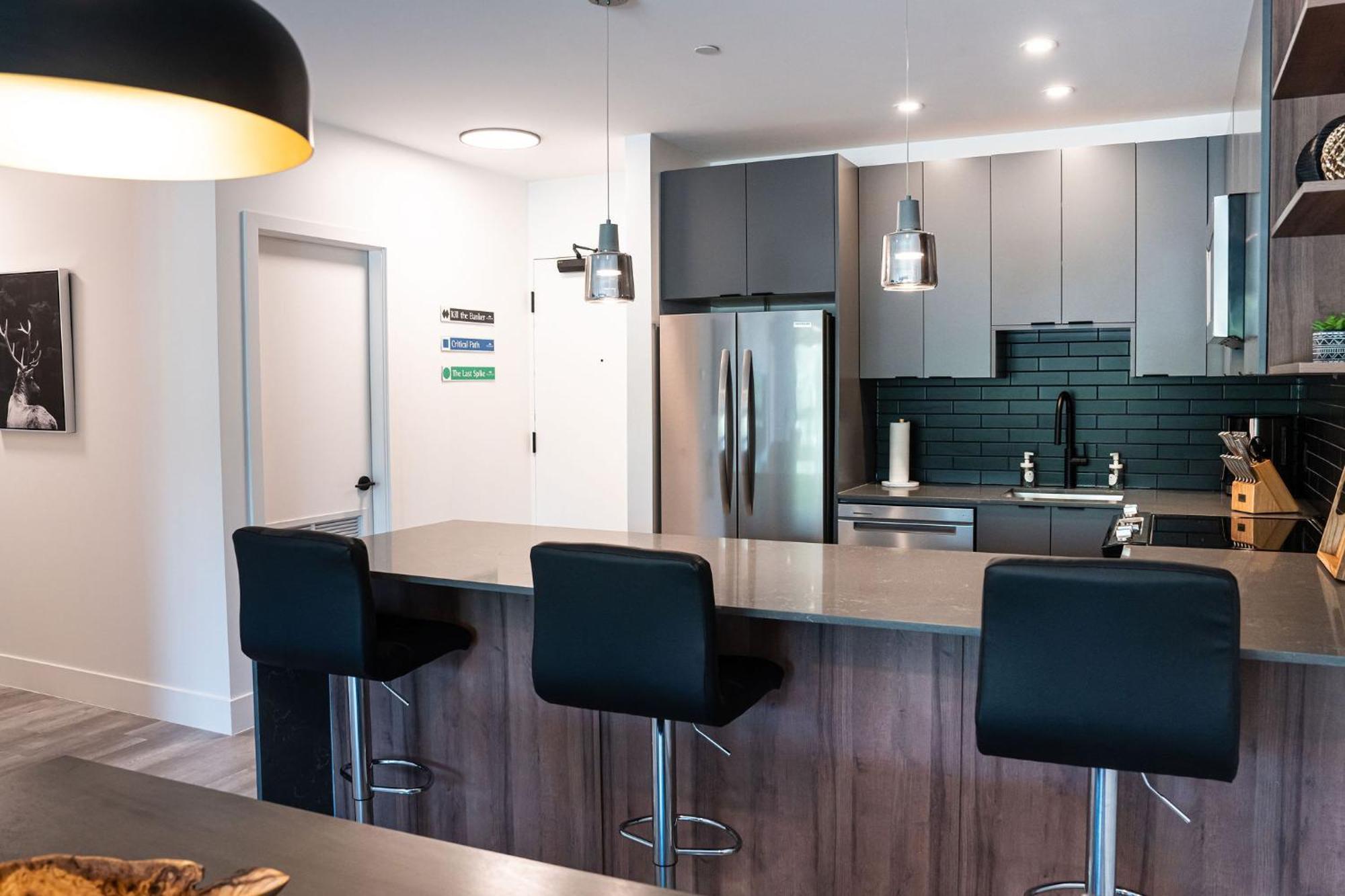 Apartamento Alpine Haven By Revelstoke Vacations Exterior foto